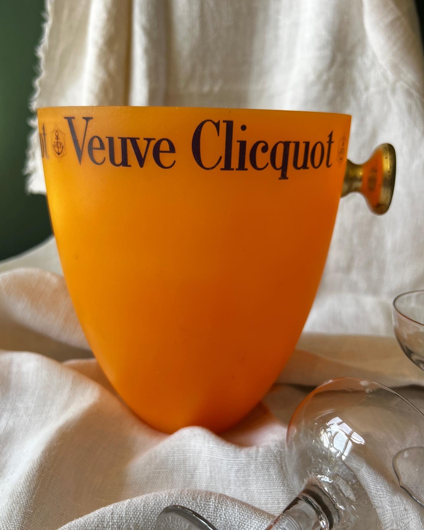 Vintage Champagne Ice Bucket, Veuve Clicquot, Christmas Wine & Thanksgiving Prosecco, Vintage Wedding Reception, Valentines, Birthday Cheers